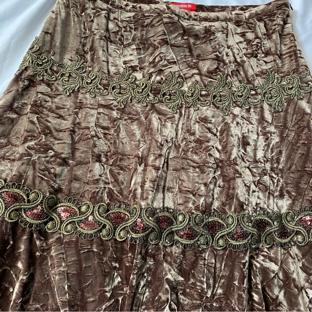 Vintage 90s 2000s green crushed velvet skirt, fairy boho vibe - Picture 5 of 9